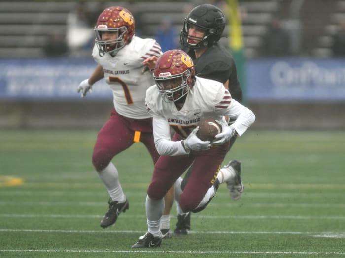Central-Catholic.Tualatin.6A-football-final.Taylor-Balkom.33
